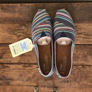 Women’s classic striped Toms